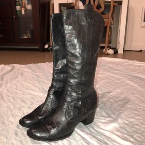 Born Black Croc-Embossed Heeled Boots Pre-owned